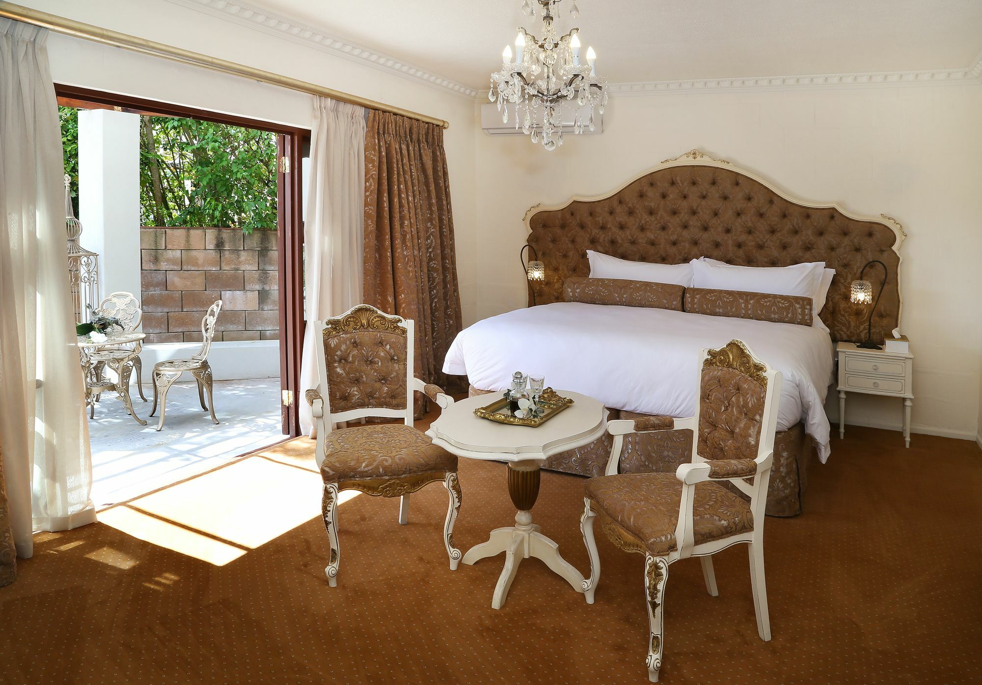 מלון קניסנה Rexford Manor מראה חיצוני תמונה